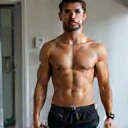 Porträt von Jonas H., muskulös und vital